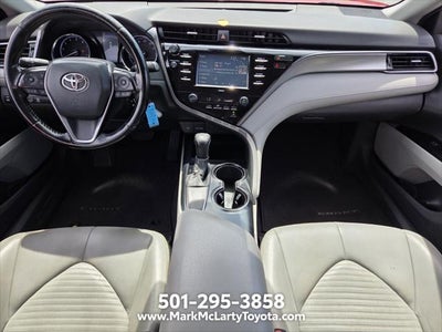 2020 Toyota CAMRY SE