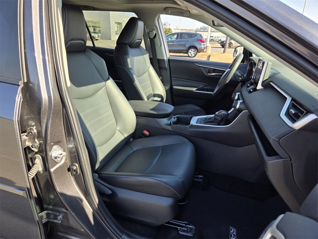 2024 Toyota RAV4 HYBRID XLE Premium