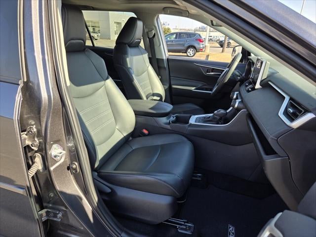 2024 Toyota RAV4 HYBRID XLE Premium