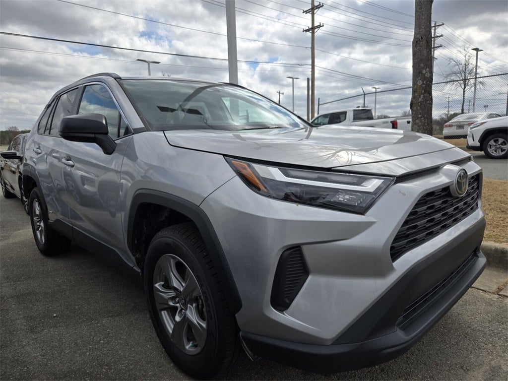 2025 Toyota RAV4 HYBRID LE