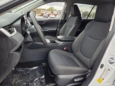 2025 Toyota RAV4 HYBRID LE