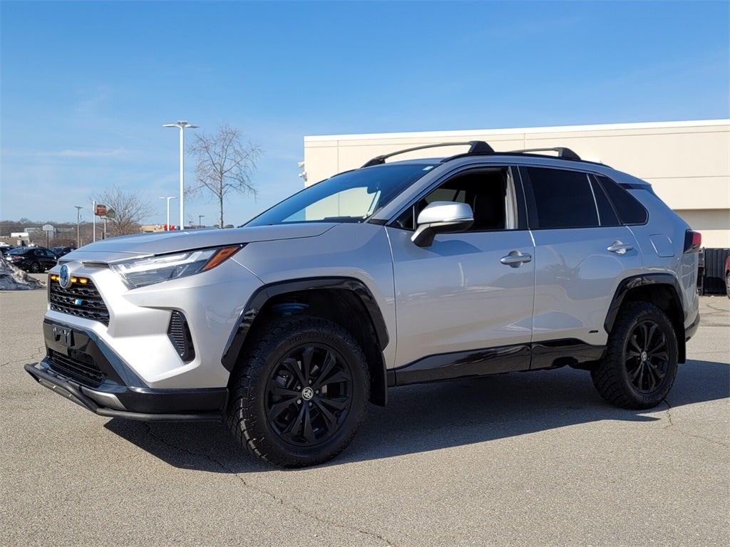 2022 Toyota RAV4 HYBRID SE