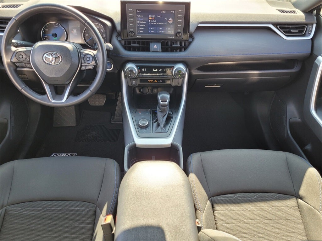 2022 Toyota RAV4 HYBRID SE