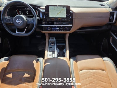 2023 Nissan Pathfinder Platinum
