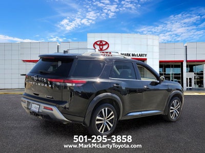 2023 Nissan Pathfinder Platinum