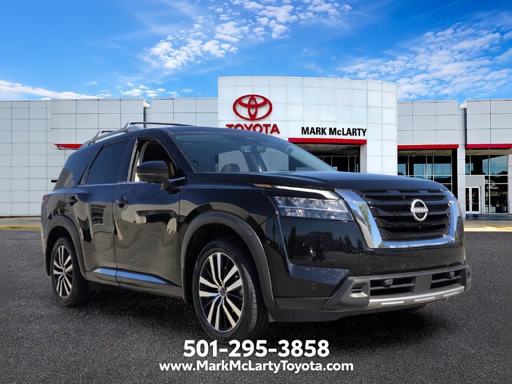 2023 Nissan Pathfinder Platinum