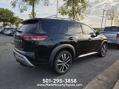2023 Nissan Pathfinder Platinum