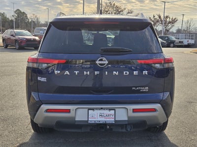 2023 Nissan Pathfinder Platinum