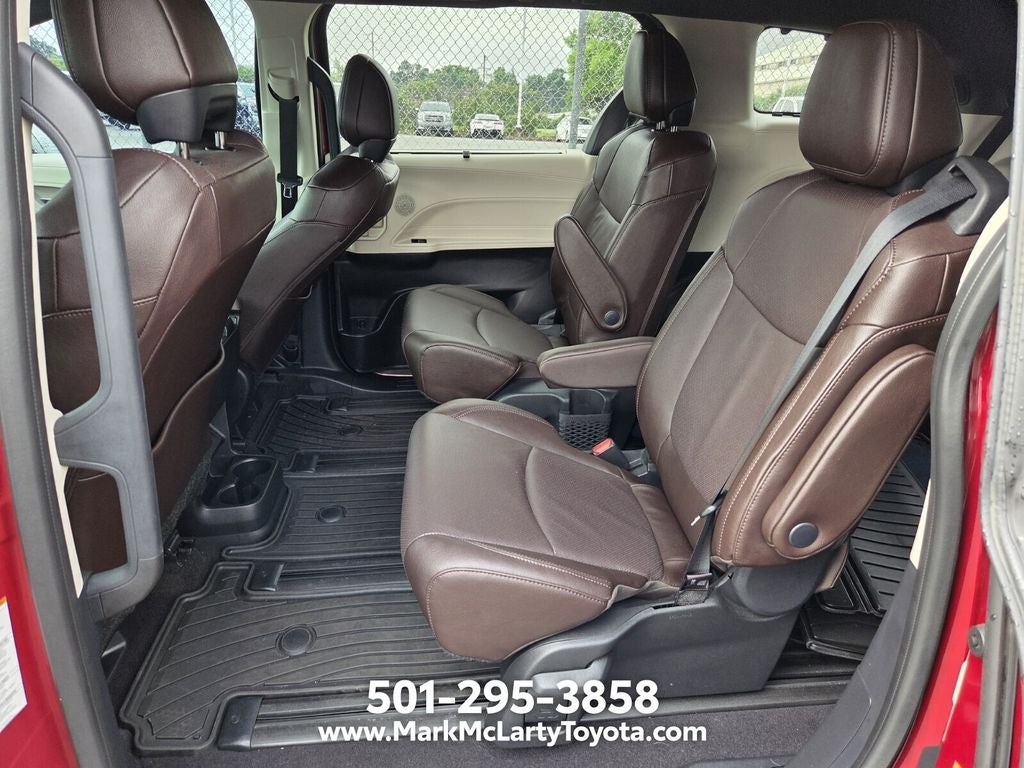 2024 Toyota Sienna Platinum 7 Passenger