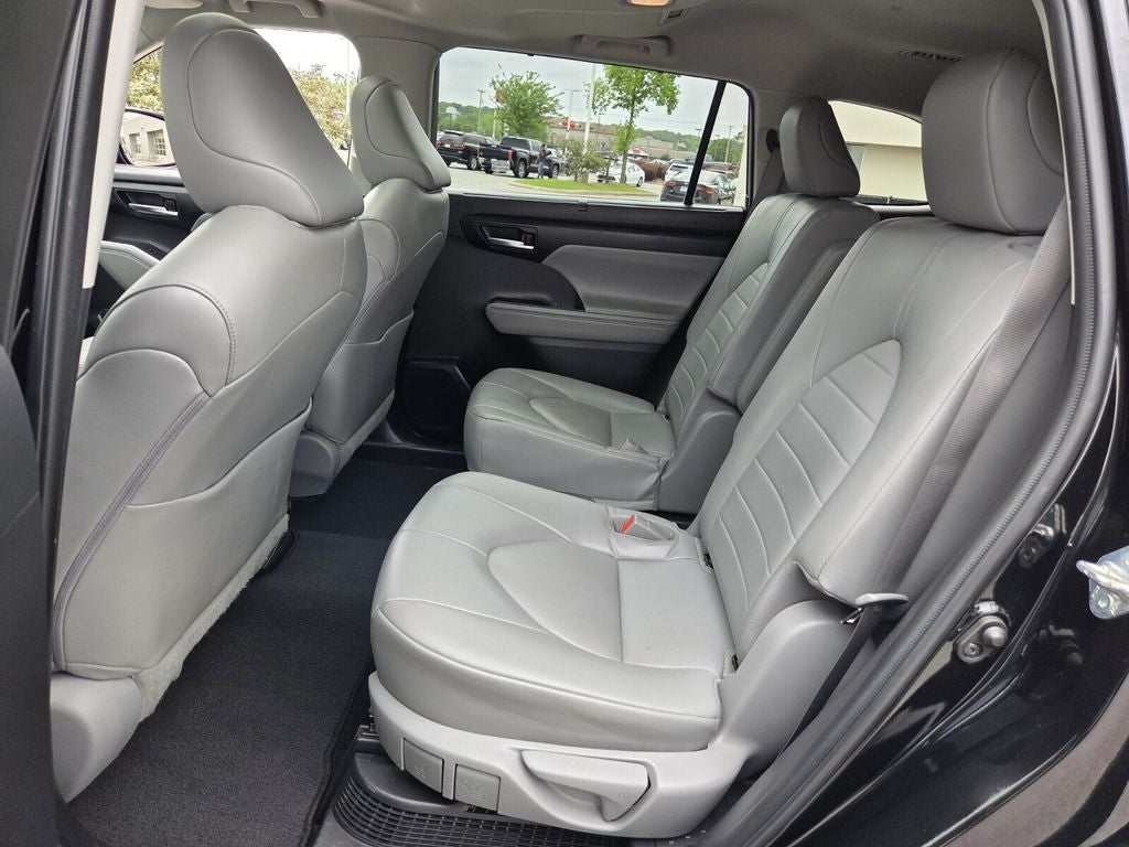 2022 Toyota HIGHLANDER HYBRD XLE