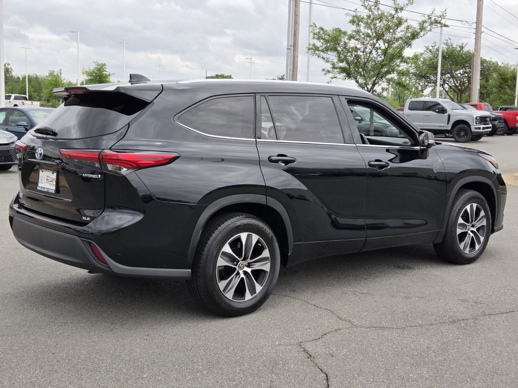 2022 Toyota HIGHLANDER HYBRD XLE