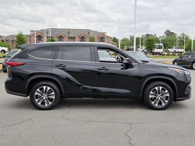 2022 Toyota HIGHLANDER HYBRD XLE