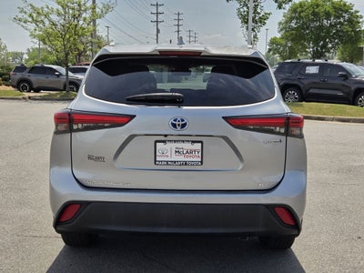 2022 Toyota Highlander Hybrid XLE