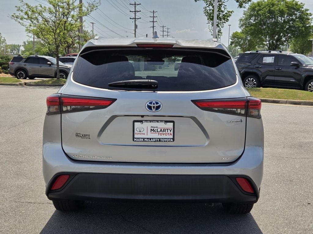 2022 Toyota Highlander Hybrid XLE
