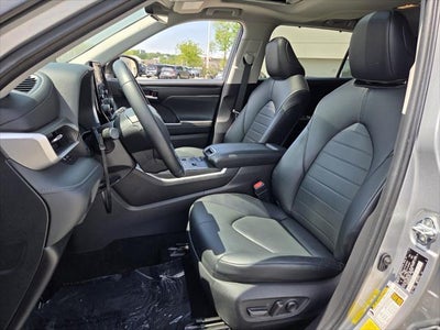 2022 Toyota HIGHLANDER HYBRD XLE