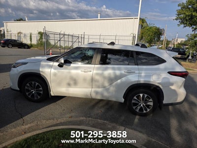 2023 Toyota Highlander Hybrid XLE