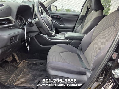 2023 Toyota Highlander LE
