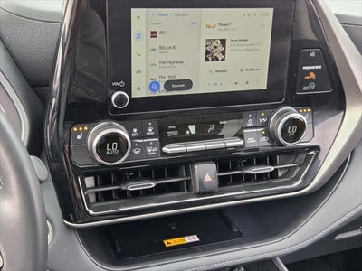 2025 Toyota HIGHLANDER XLE