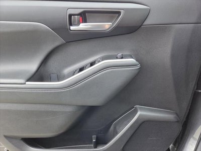 2025 Toyota HIGHLANDER XLE