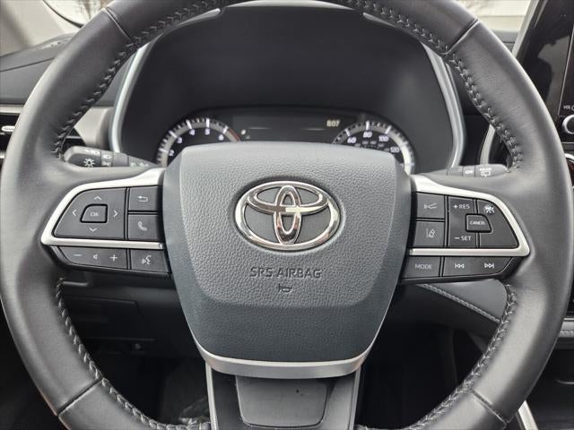 2025 Toyota HIGHLANDER XLE