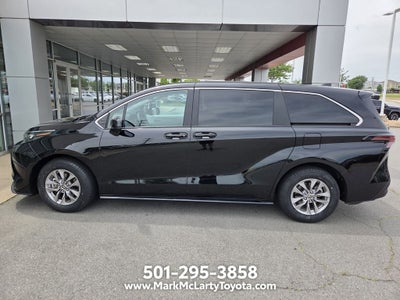 2025 Toyota SIENNA LE LE 8 Passenger