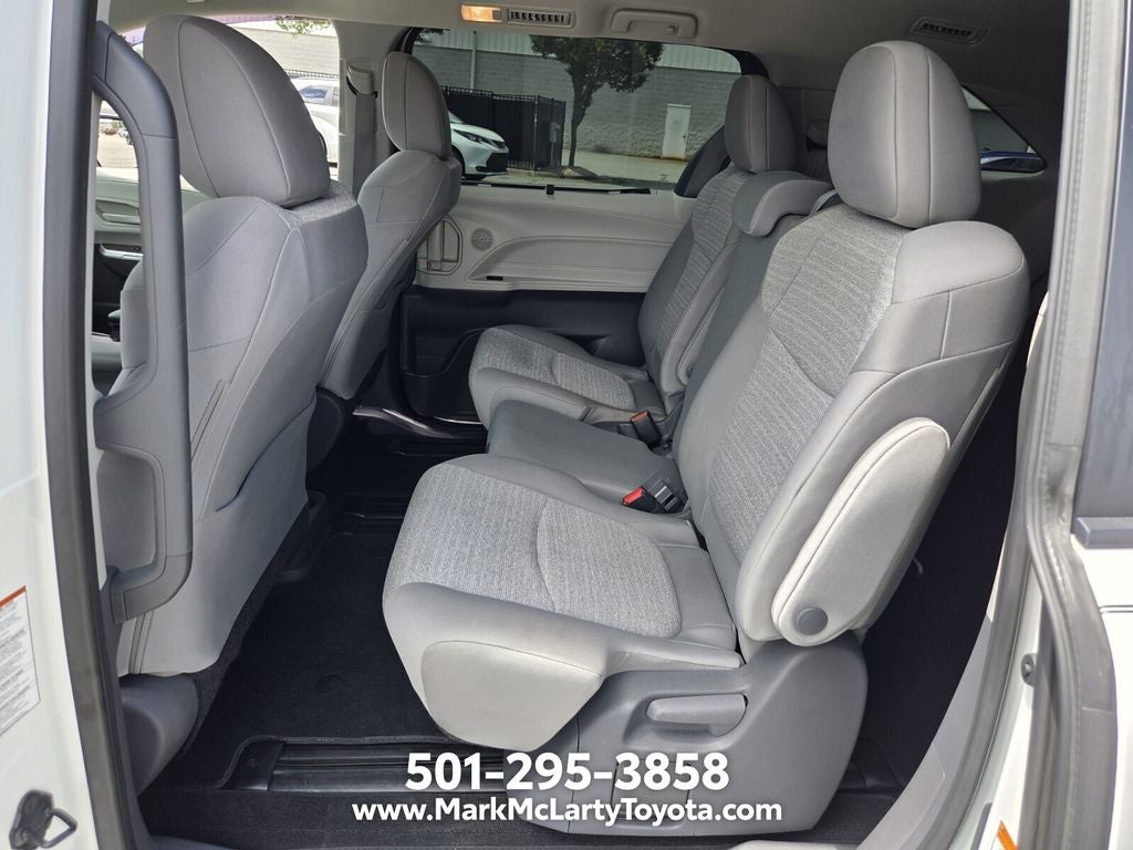2021 Toyota Sienna LE 8 Passenger