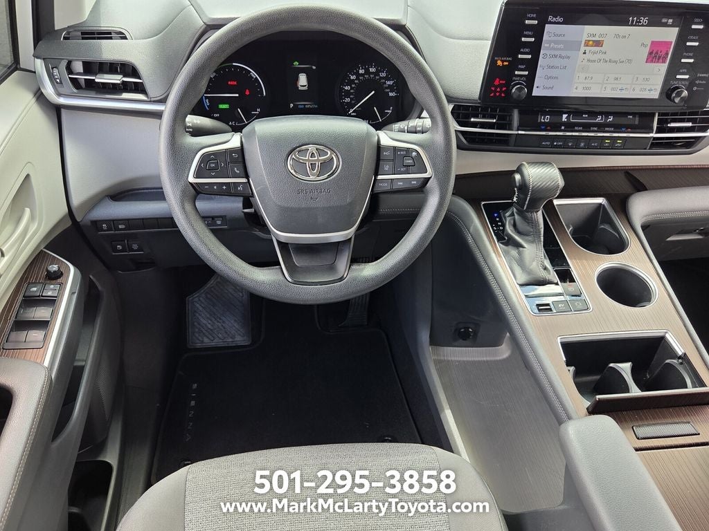 2021 Toyota Sienna LE 8 Passenger