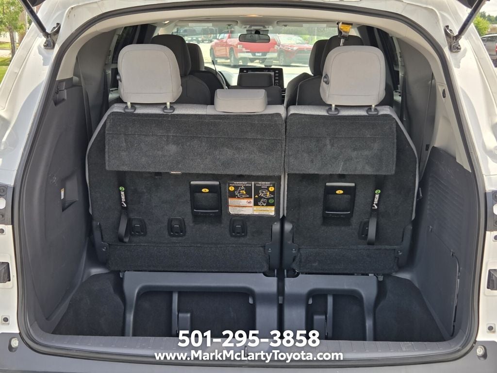 2021 Toyota Sienna LE 8 Passenger
