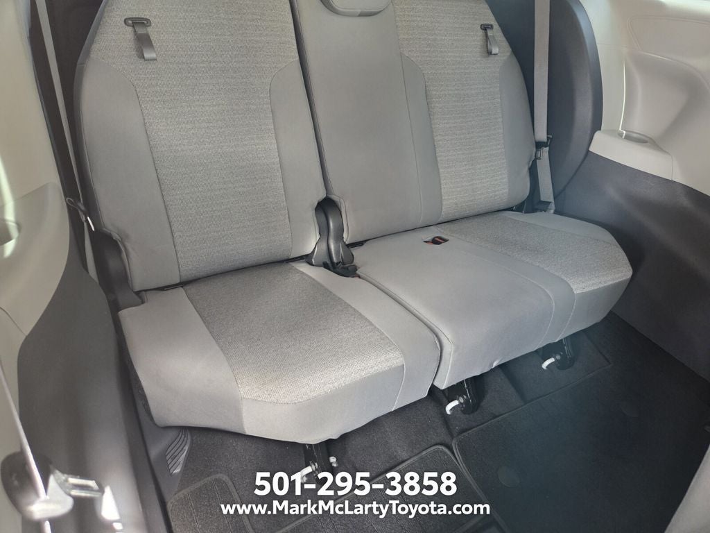 2021 Toyota Sienna LE 8 Passenger
