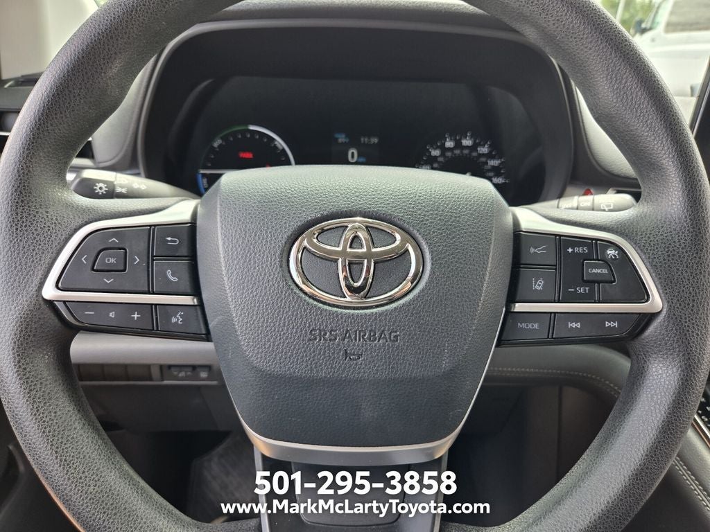 2021 Toyota Sienna LE 8 Passenger