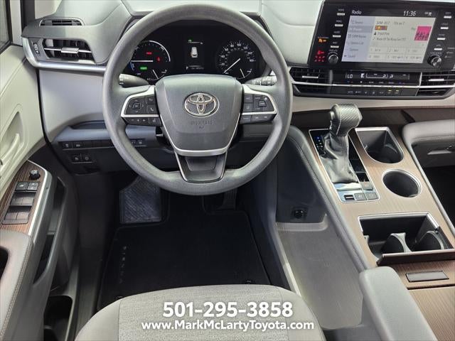 2021 Toyota Sienna LE 8 Passenger