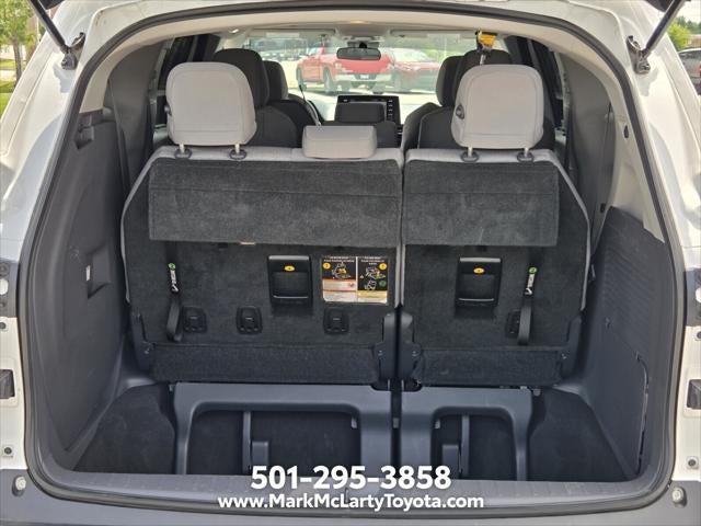 2021 Toyota Sienna LE 8 Passenger