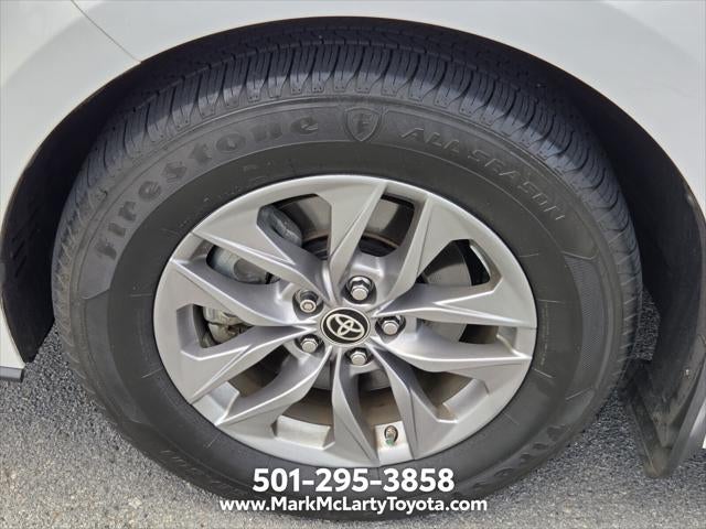 2021 Toyota Sienna LE 8 Passenger