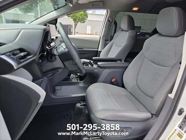 2021 Toyota Sienna LE 8 Passenger
