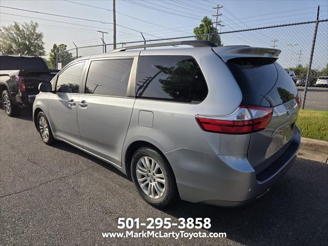2016 Toyota Sienna XLE 8 Passenger