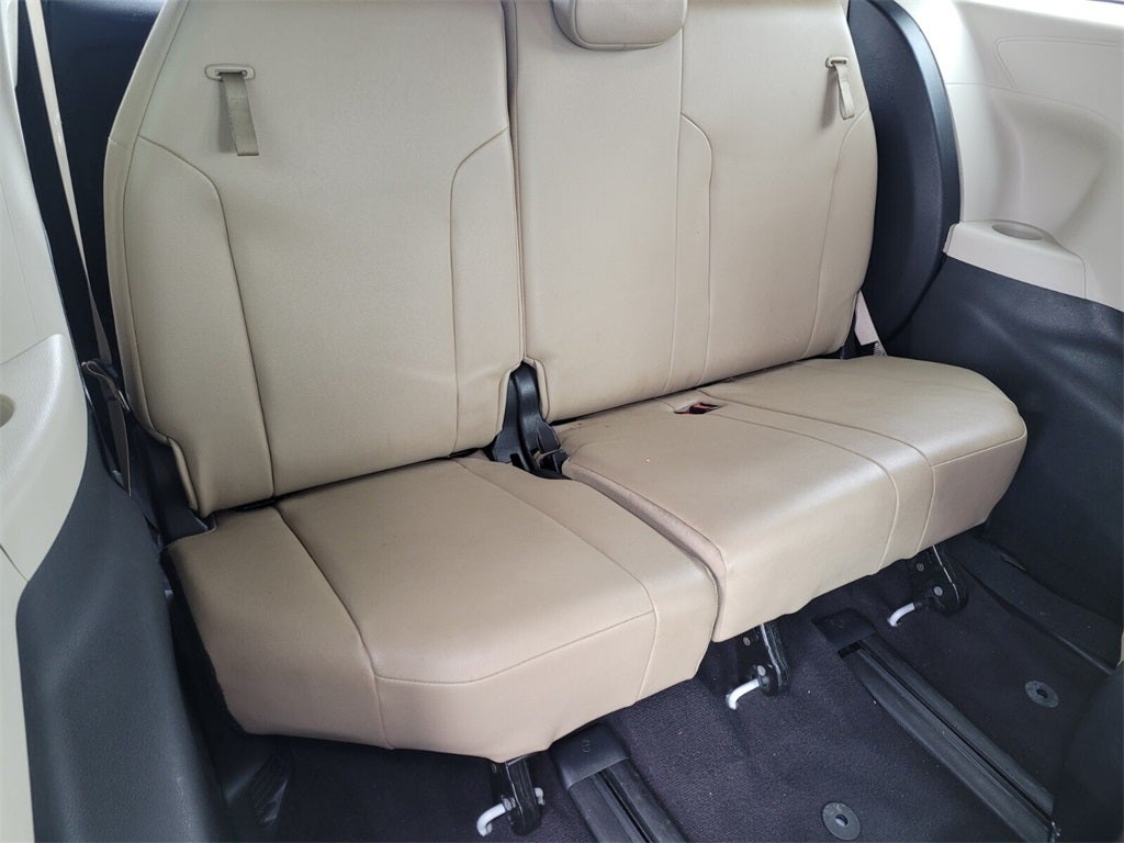 2021 Toyota Sienna XLE 7 Passenger