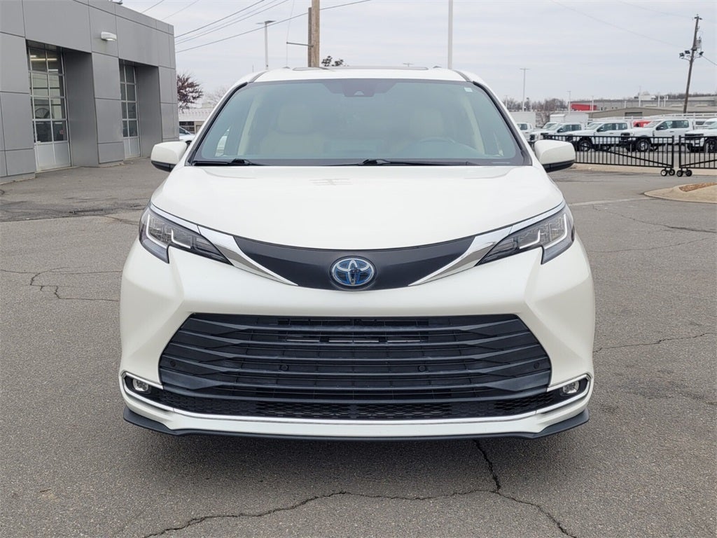 2021 Toyota Sienna XLE 7 Passenger