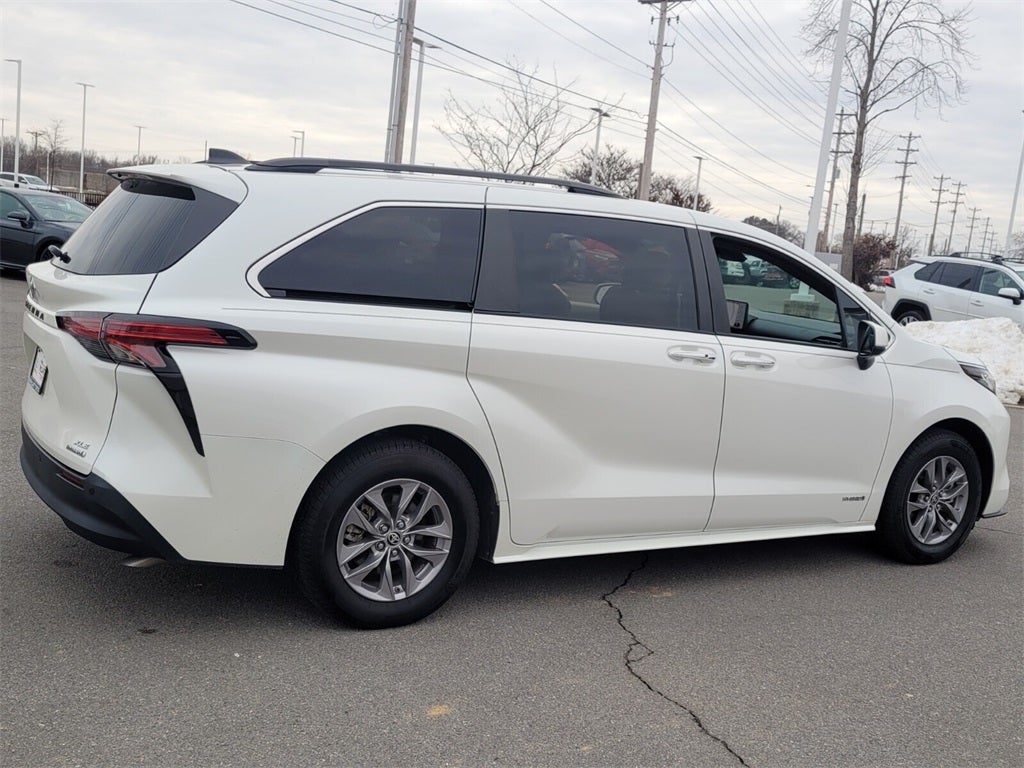 2021 Toyota Sienna XLE 7 Passenger