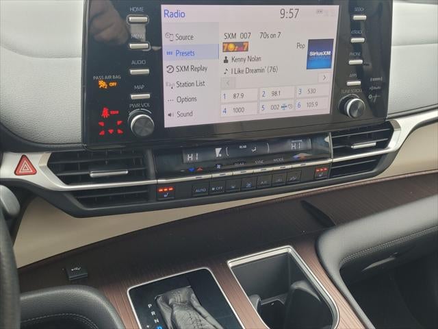 2021 Toyota SIENNA XLE AWD XLE 7 Passenger