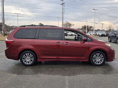 2019 Toyota SIENNA XLE 3.5L L 7 Passenger