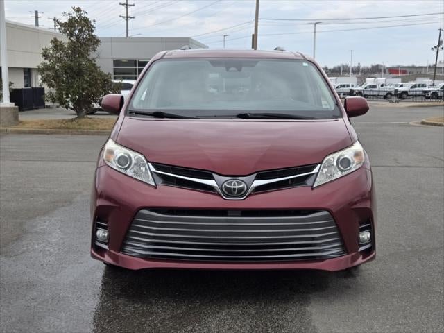 2019 Toyota SIENNA XLE 3.5L L 7 Passenger