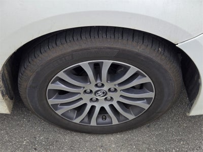 2019 Toyota SIENNA XLE 3.5L XLE 7 Passenger