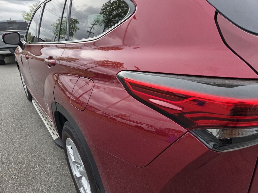 2021 Toyota HIGHLANDER LE