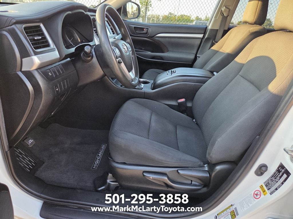 2019 Toyota Highlander LE