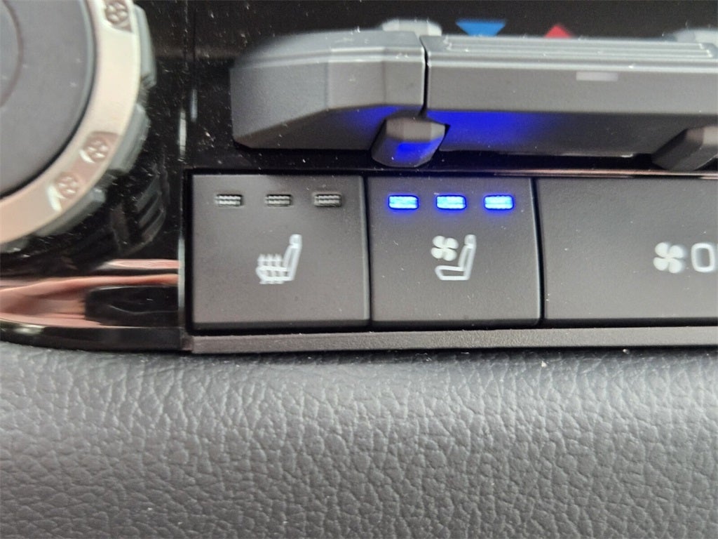 2025 Toyota TUNDRA 4X4 Limited