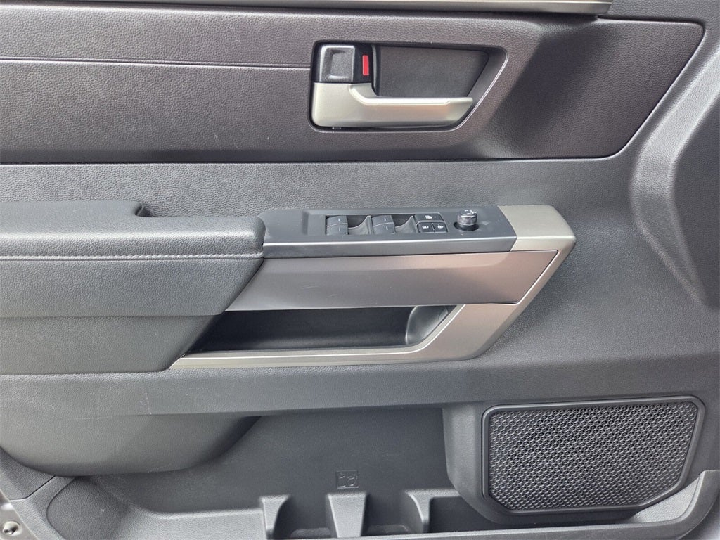 2025 Toyota TUNDRA 4X4 SR5