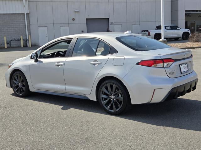 2025 Toyota COROLLA SE