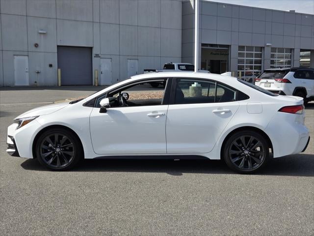 2025 Toyota COROLLA SE