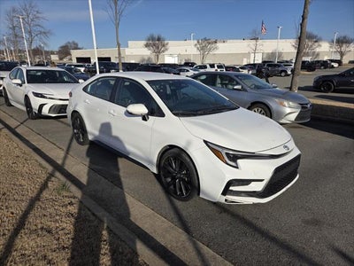 2025 Toyota COROLLA SE