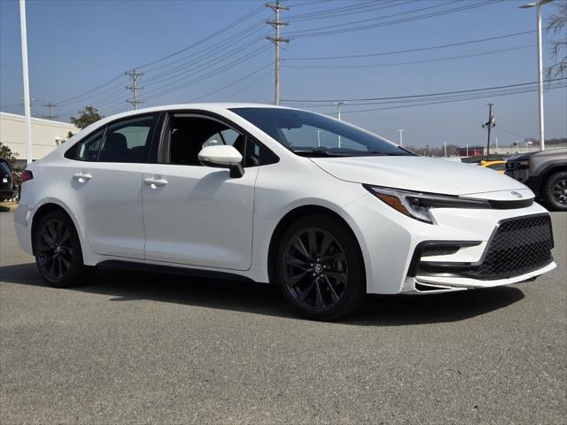 2025 Toyota COROLLA SE